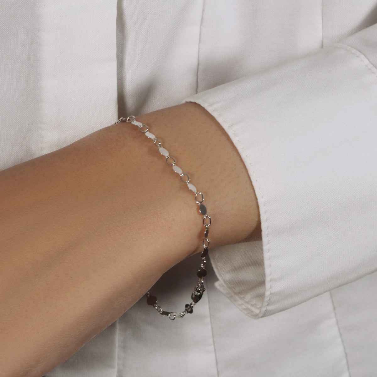 14K White Gold Bracelet with Polished Circles (4.00 mm)