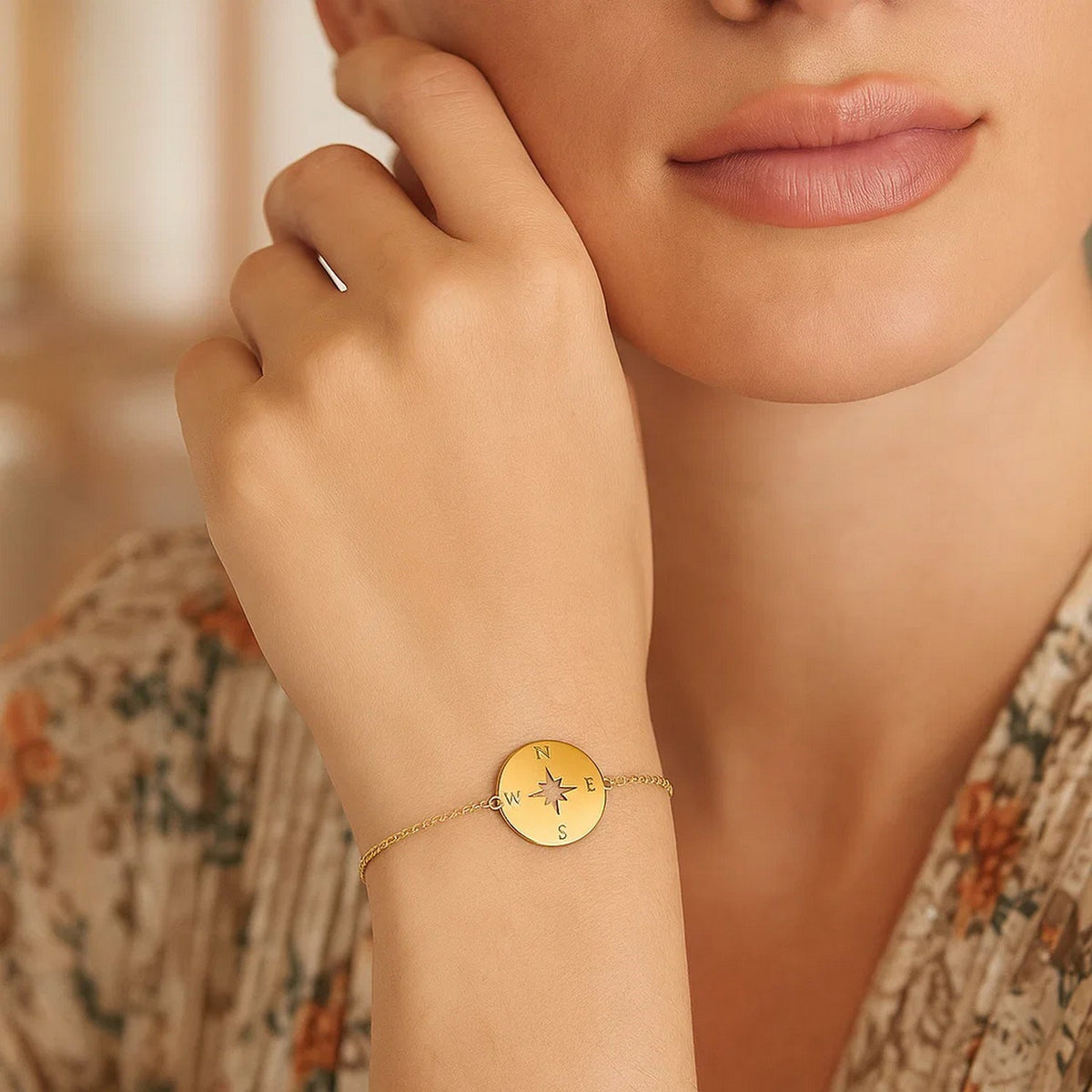 14k Yellow Gold 7 inch Bracelet with Compass (1.00 mm)