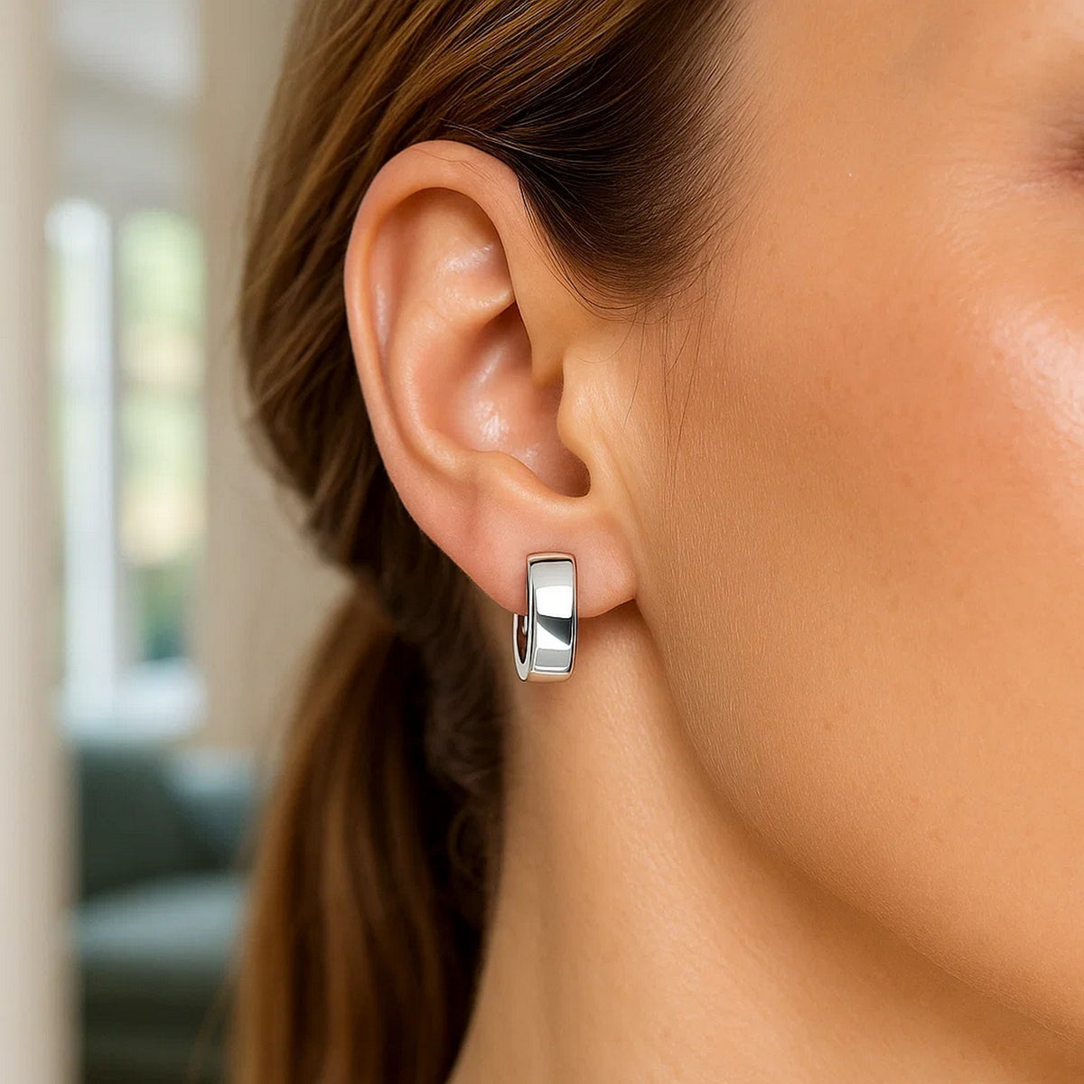 14k White Gold Snuggable Hoop Earrings