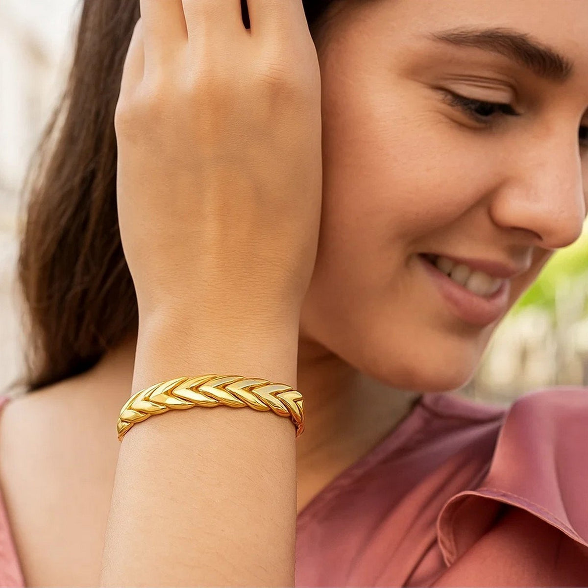 14K Yellow Gold Chevron Link Bangle (10.00 mm)