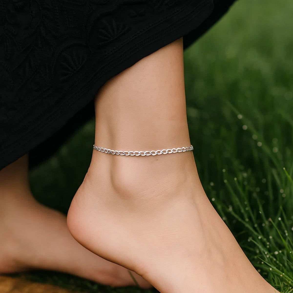 2.6mm 14k White Gold Curb Link Anklet