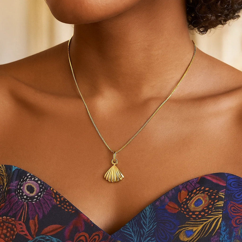 Sea Shell Necklace in 10K Yellow Gold
